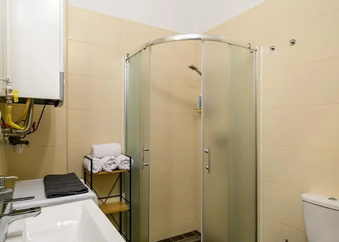 Apartment 2 Separate Bedrooms Oasis *