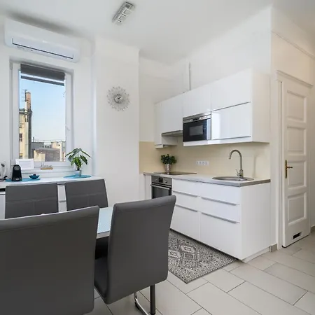 Oasis 2br Apartment