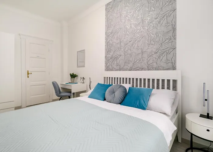 2 Separate Bedrooms Oasis Appartamento Budapest